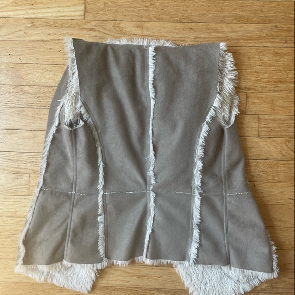 Revolve cupcakes & cashmere Vest - Picture 5 of 5